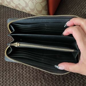 purse and matching wallet